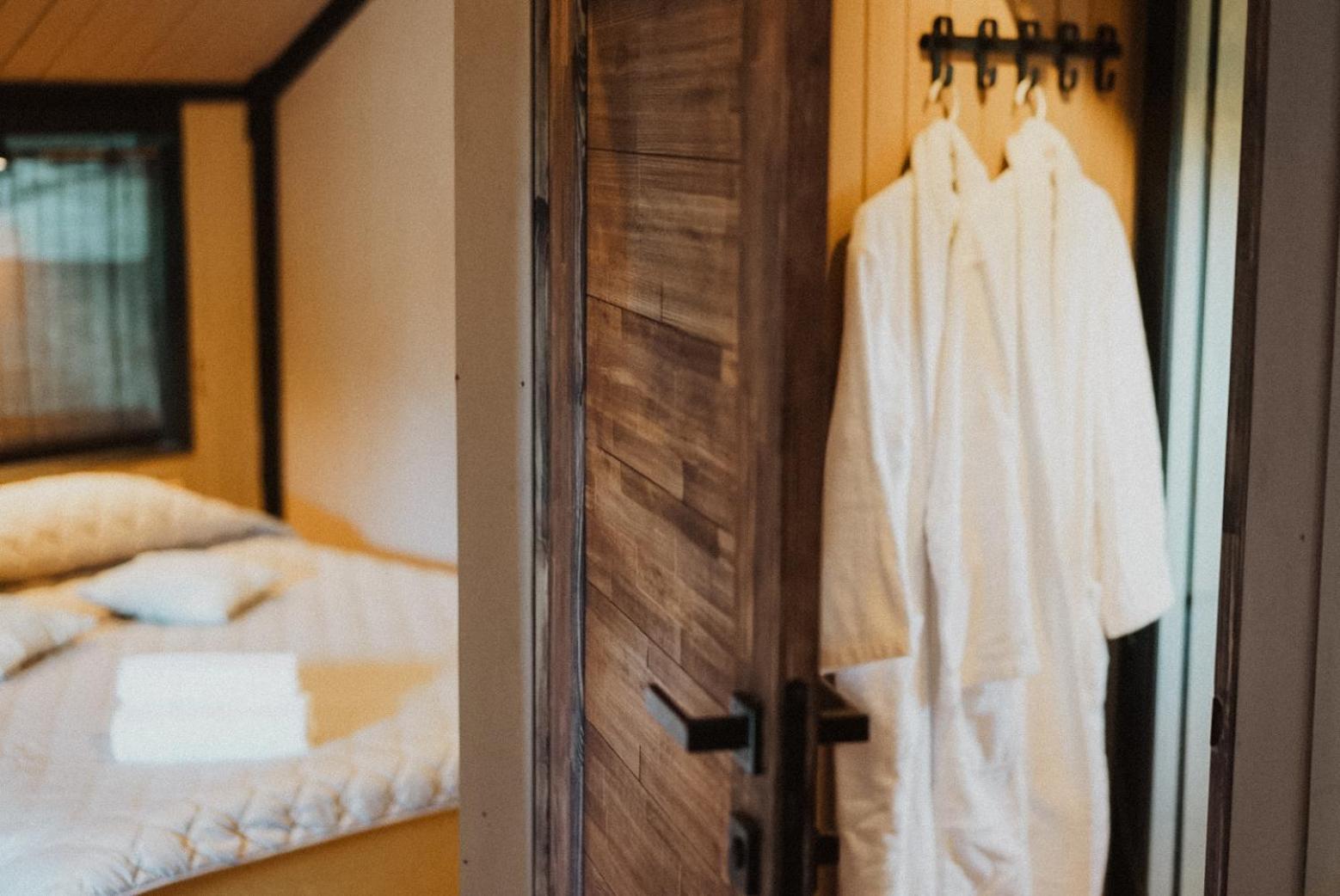 Долина Хюгге Hotel Chornomors'ke  Ngoại thất bức ảnh